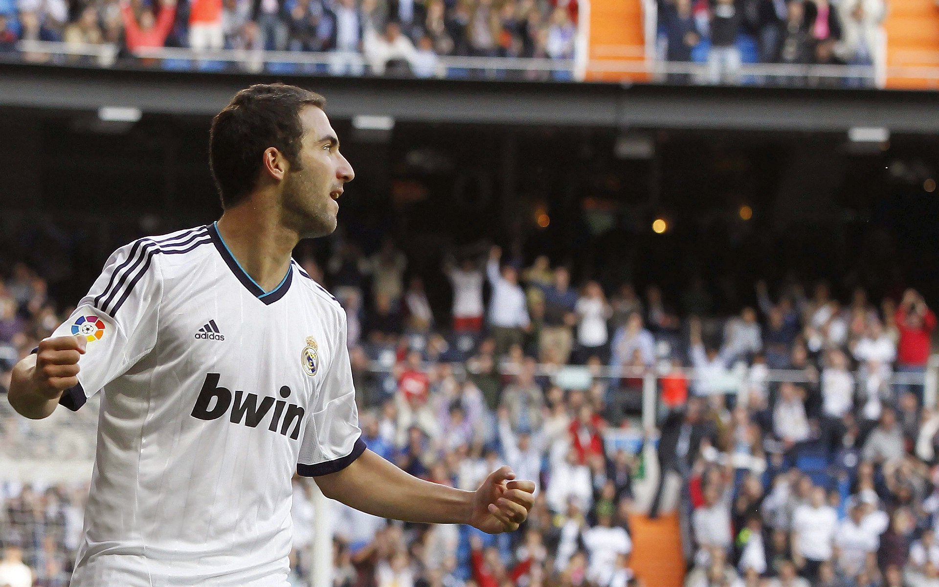 明日全锦赛焦点战！山东泰山迎战皇家马德里，大胜或上演(四明山之战是真的吗)